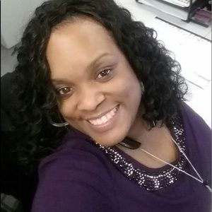 Meet your Posher, Valicia